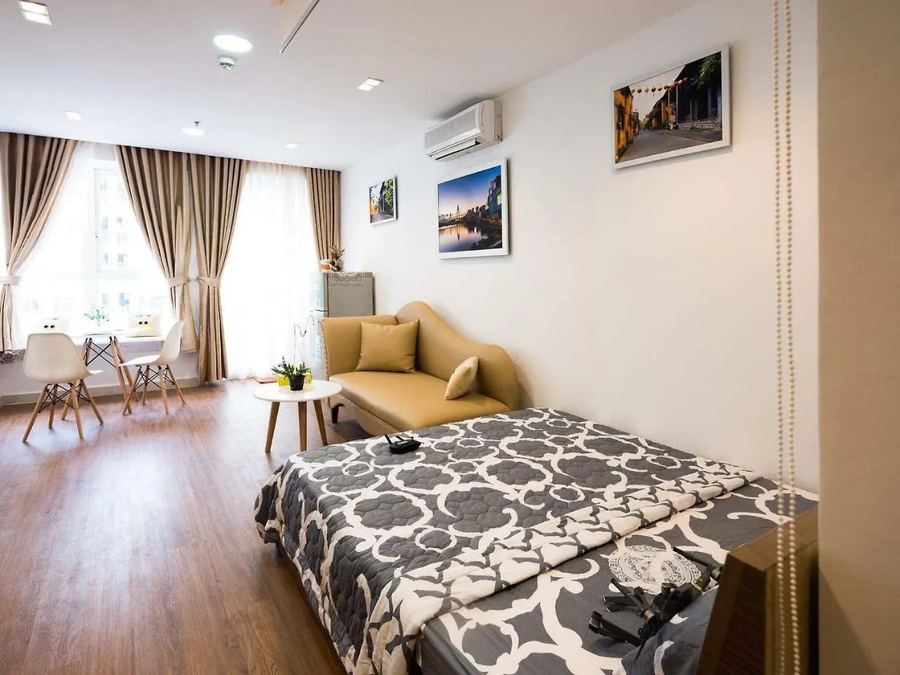Jolie Home -Sky Center -Block A Ho Chi Minh City Apartment
